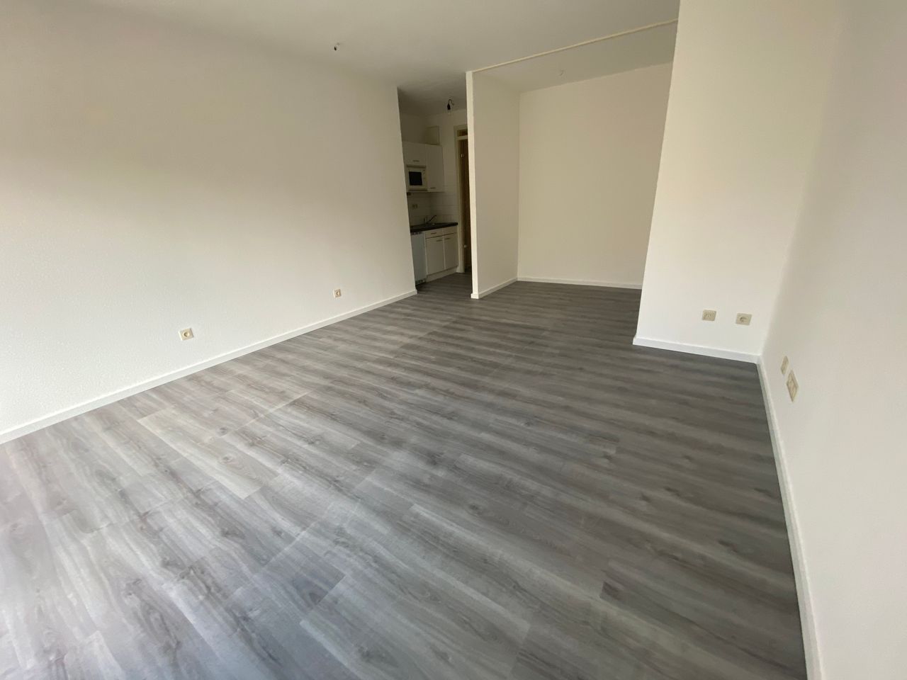 Wohnbereich mit Blick zur Diele