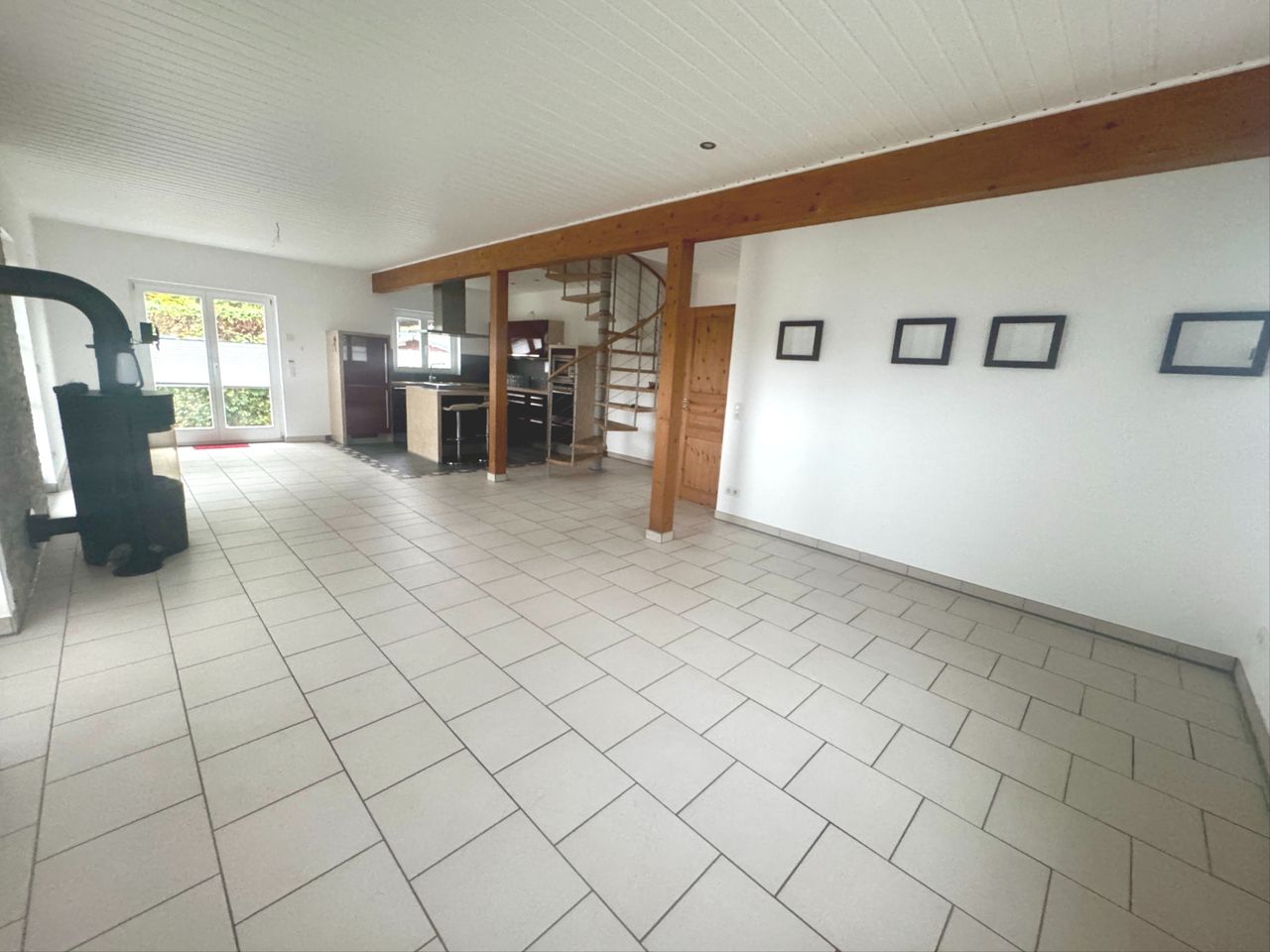 Blick vom WR zum offenen Küchenbereich