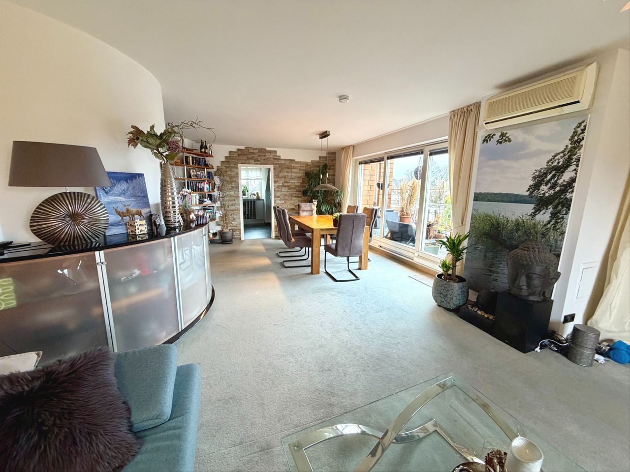 Kaminofen im Wohnraum möglich (Anschluss existiert bereits)