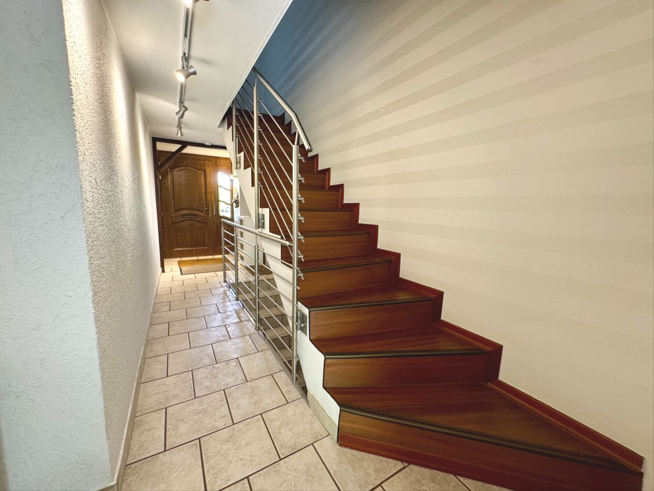 Treppe zum OG