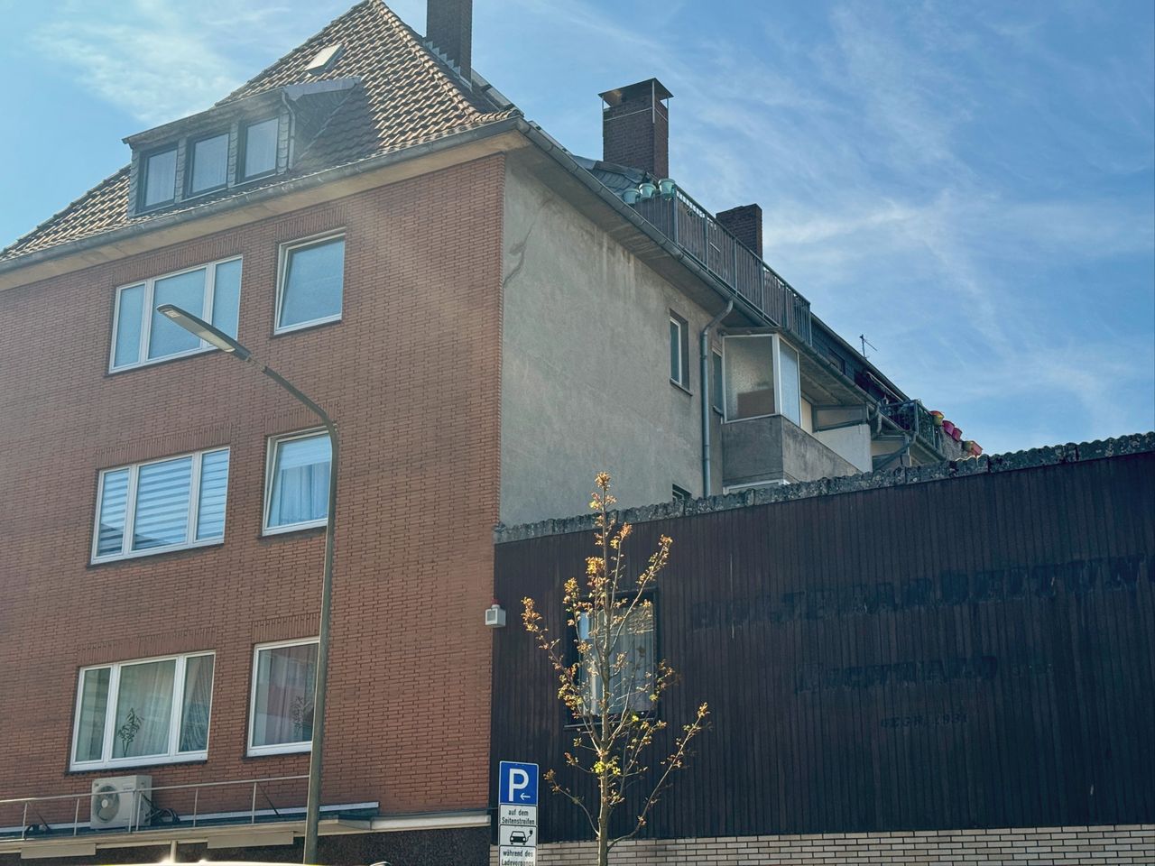 Seitenansicht Etage 1. - DG