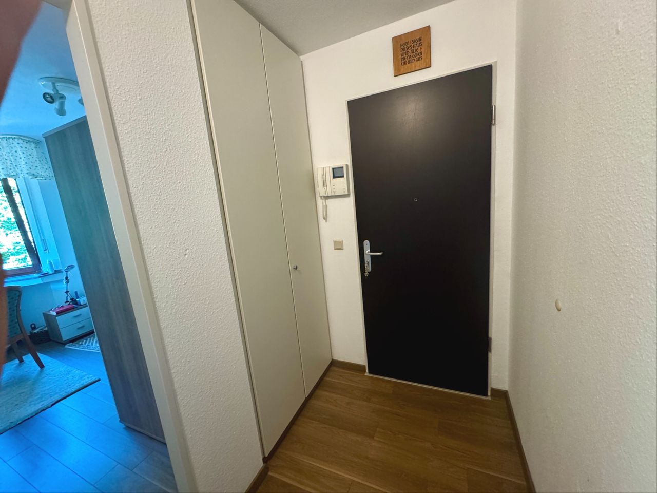 Einbauschrank und Videotelefonie